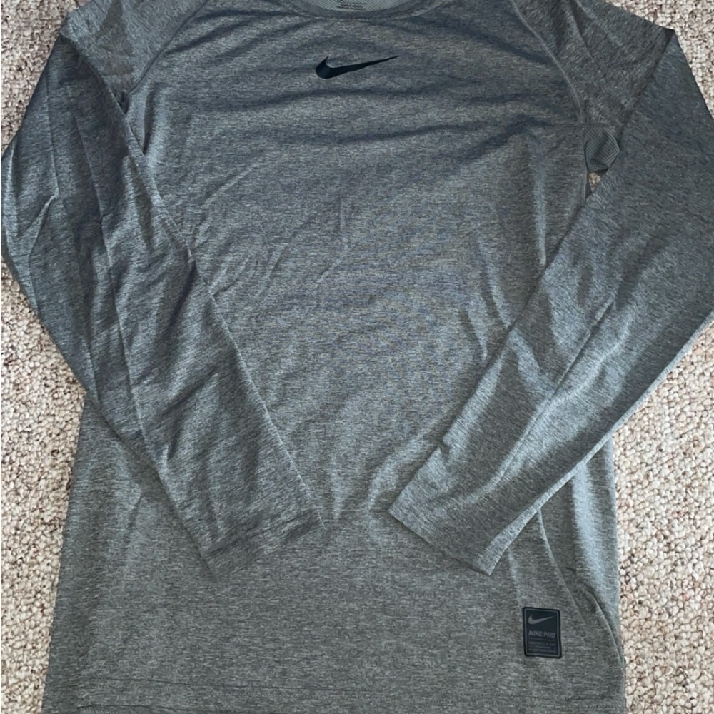 Nike Men's Heather Gray Long Sleeve Tee